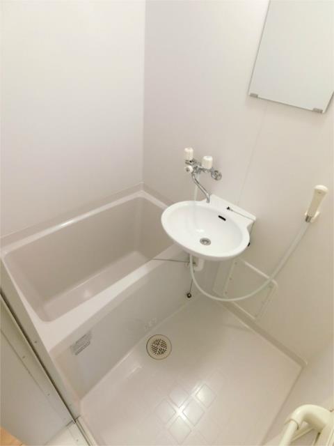 バス・シャワールーム　広めのお風呂です！ 同建物別部屋参考