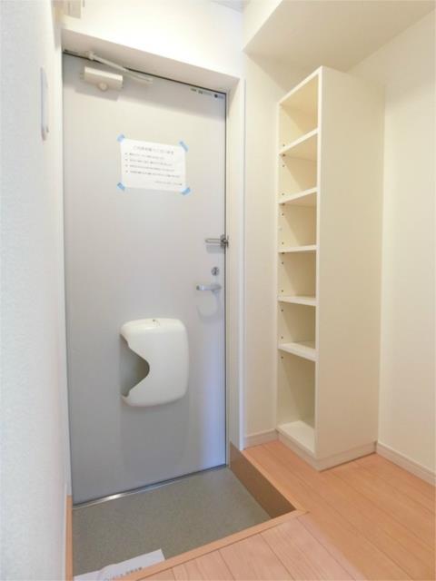 玄関　シューズボックスもついてます！ 同建物別部屋参考