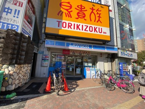 コンビニ　ローソン 大国町駅前店（コンビニ）まで127m