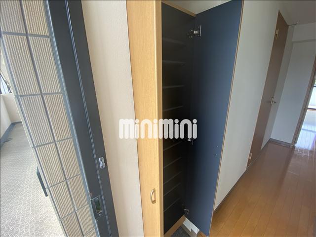 収納　下駄箱です。