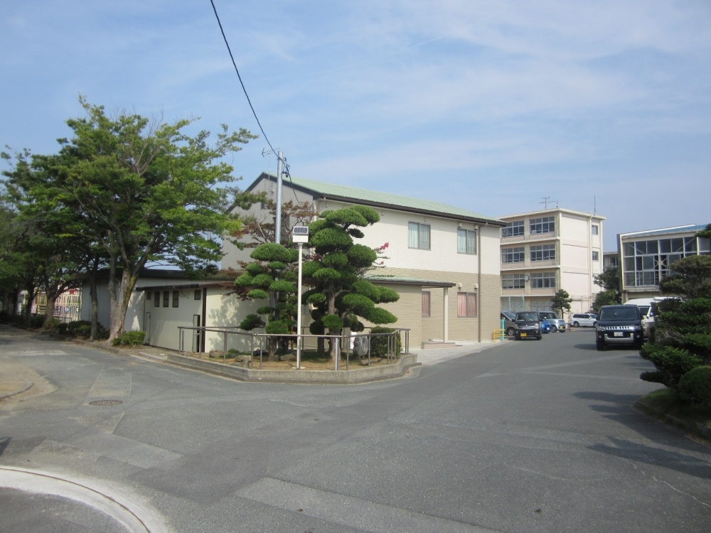 小学校　浜松市立広沢小学校（小学校）まで769m