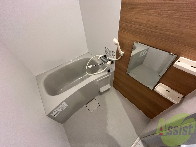 バス・シャワールーム　お風呂になります。一日の疲れを癒してくださいね。