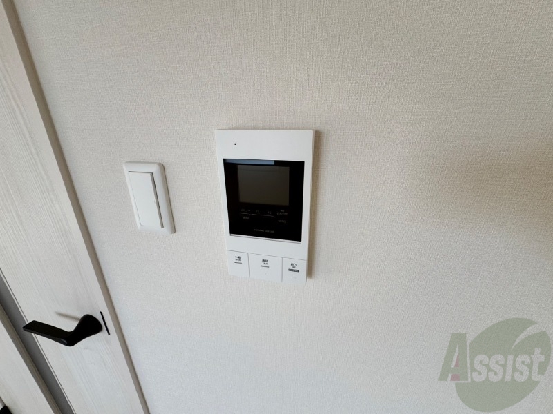 セキュリティ　ＴＶモニター付インターホンです。来客者の顔が見えるので安心！