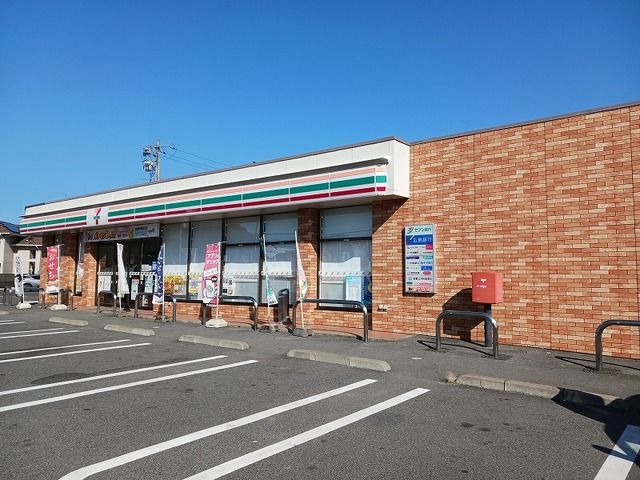 コンビニ　セブンレブン本郷駅東店（コンビニ）まで270m