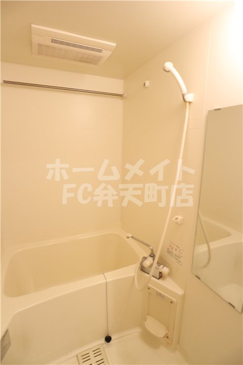 バス・シャワールーム　お風呂で日々の疲れを落としましょう