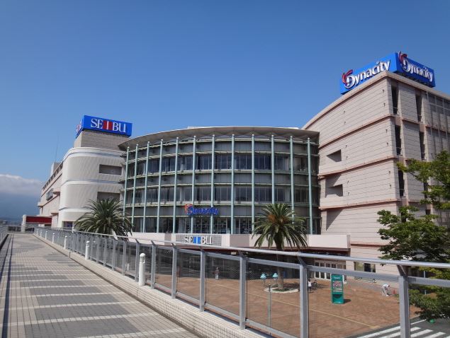 ショッピングセンター　西武 小田原店（ショッピングセンター）まで195m