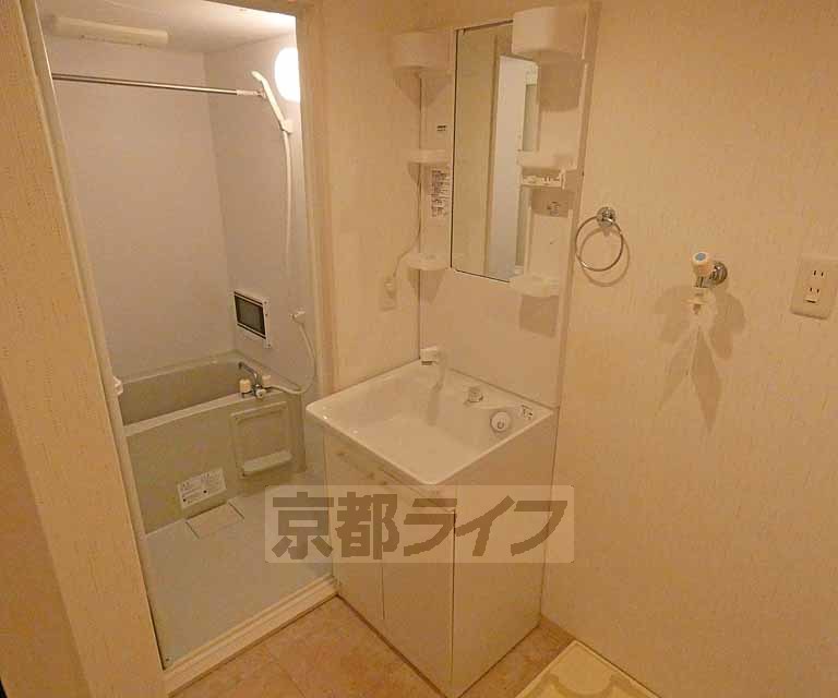 洗面設備　洗面台です。