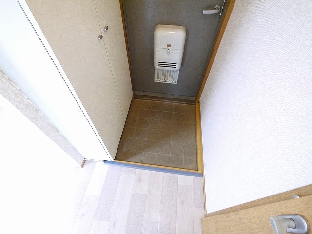 玄関　落ち着いた玄関です