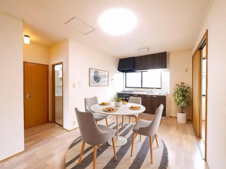 居室・リビング　CGで家具等を配置したもので家具等は含まれま4せん