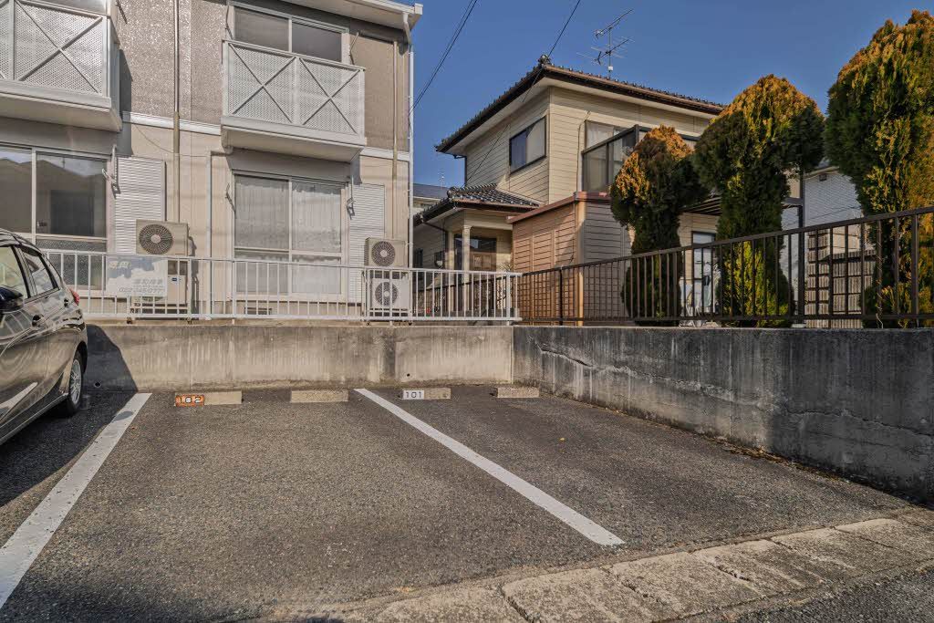 駐車場　駐車場