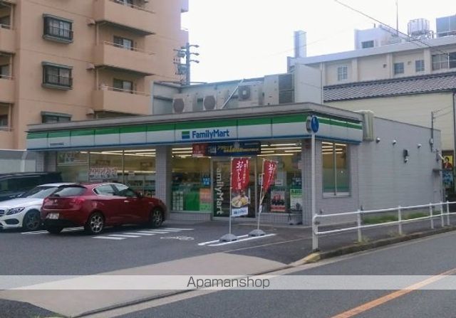 コンビニ　ファミリーマート（コンビニ）まで259m