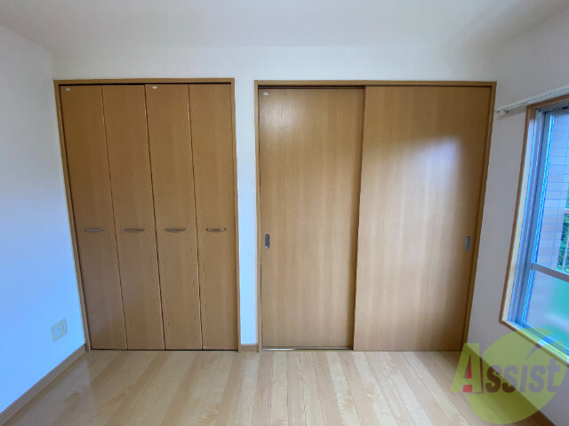 収納　高さ、奥行きともに大き目の収納が備わっておりますね