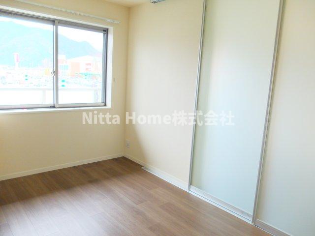 その他部屋・スペース　洋室はスライドドアなので開けて使用することもできます★