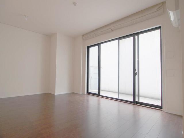 居室・リビング　内観※別部屋参考写真