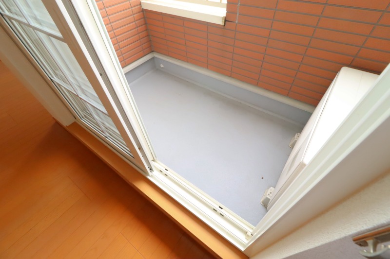 バルコニー　図面と現状に相違がある場合には現状を優先