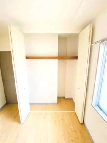 収納　洋室(1)☆