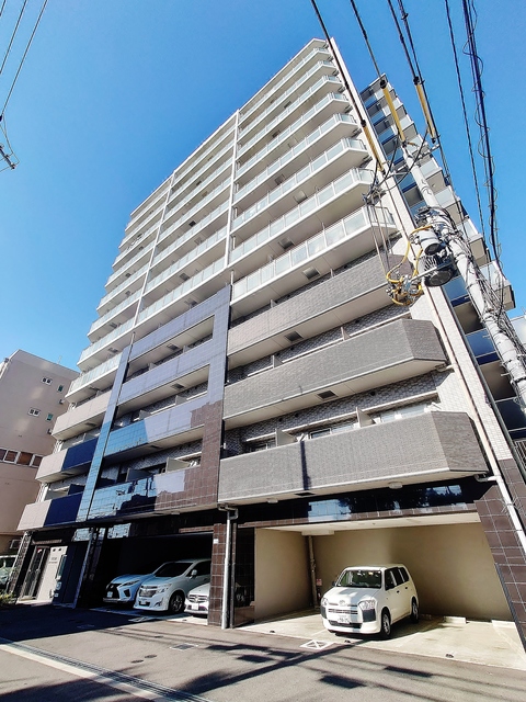 建物外観　高級志向の分譲賃貸マンション