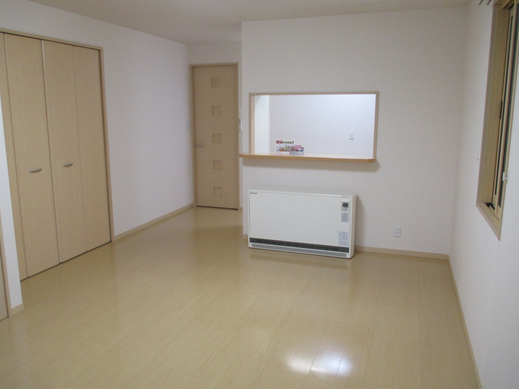 居室・リビング　この画像は同一物件の別室です。