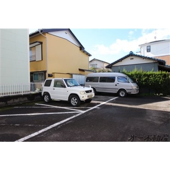 駐車場　駐車場