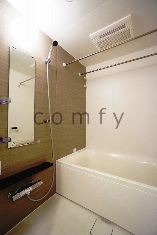 バス・シャワールーム　バスルーム