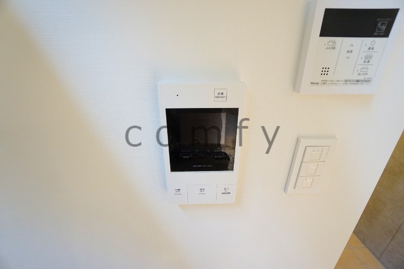 セキュリティ　モニター付きインターホン