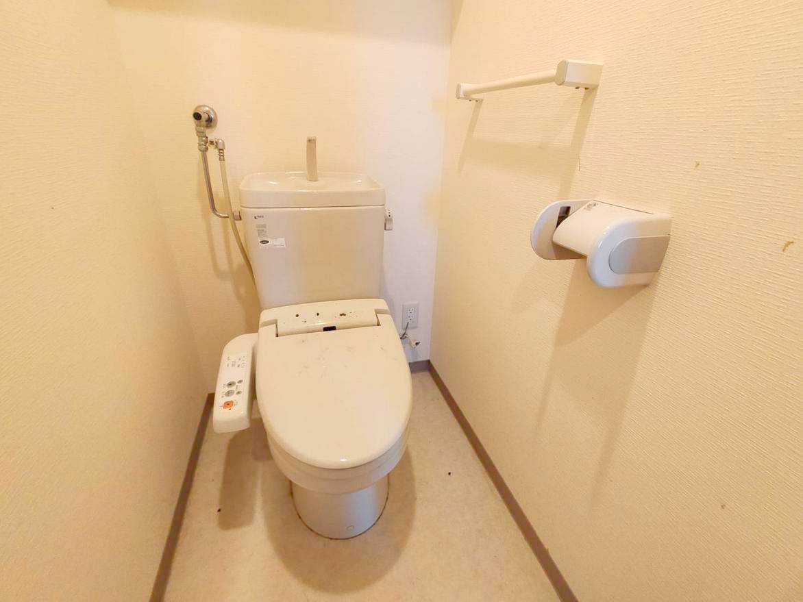 トイレ　ウォシュレット付き☆
