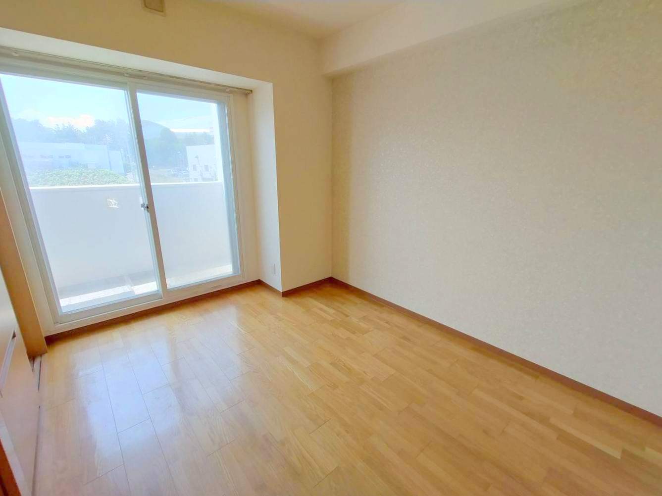 居室・リビング　日当たり良好☆