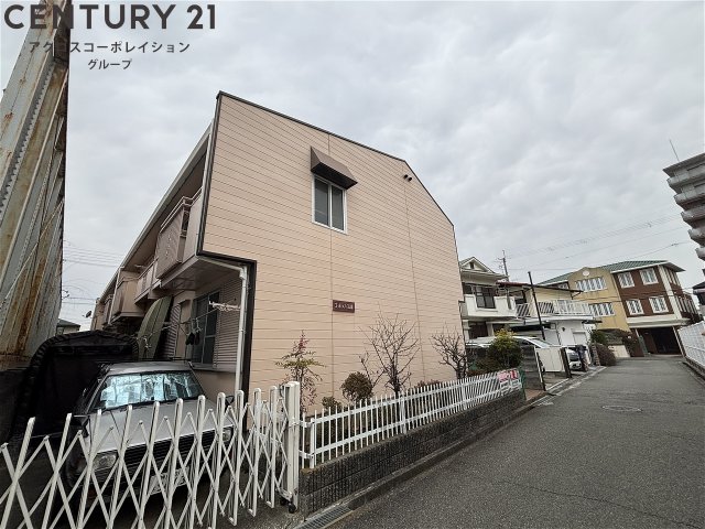 建物外観　居住者専用のごみ置き場があります！