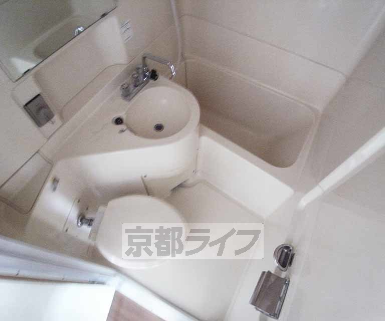 バス・シャワールーム　ユニットバスです