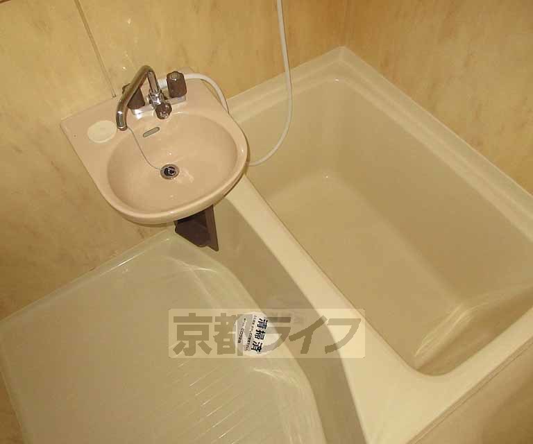 バス・シャワールーム　清潔感のあるバスルームです！