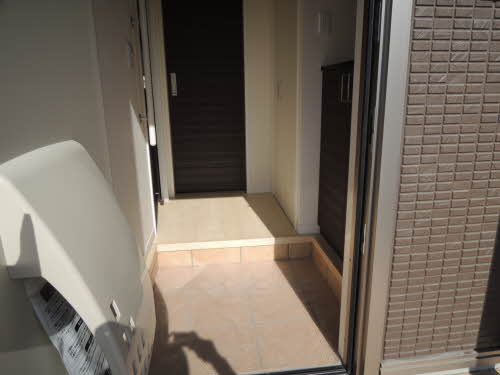 玄関　【花水木】