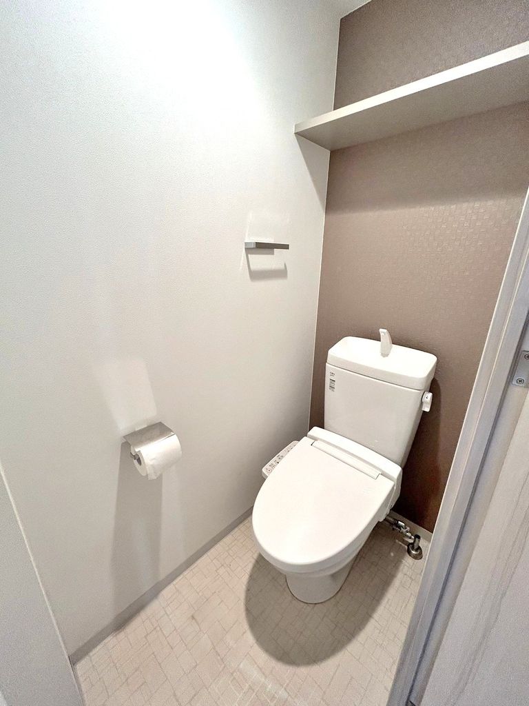 S-RESIDENCE緑橋駅前のトイレ写真