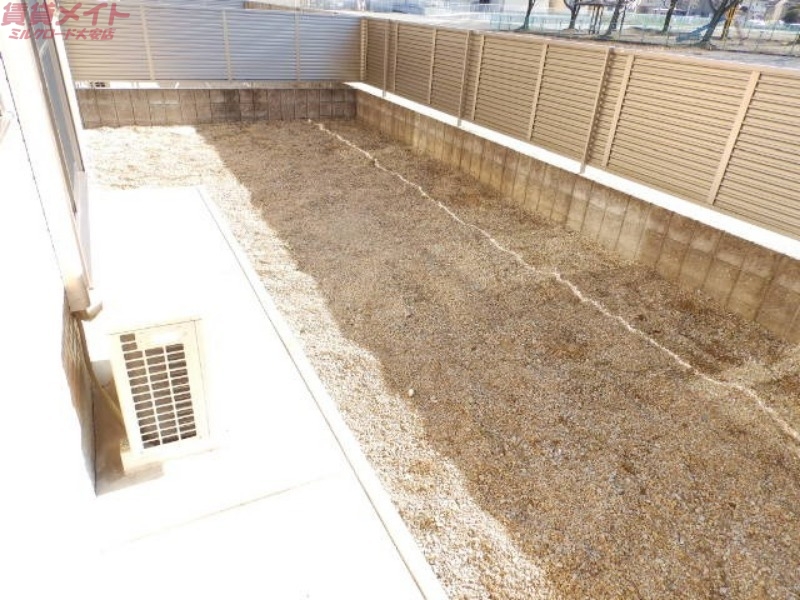 バルコニー　同型参考写真