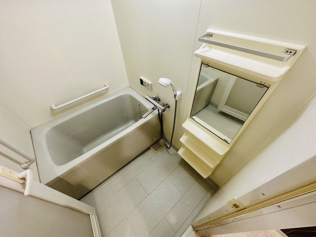 バス・シャワールーム　バス