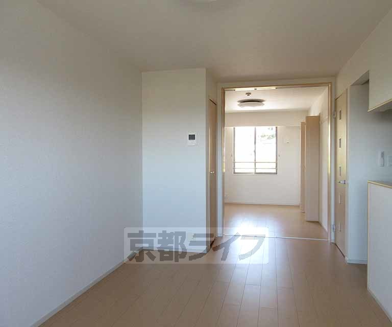 居室・リビング　開放的な洋室です