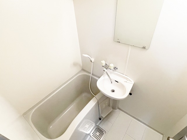 バス・シャワールーム　日々の疲れを癒すお風呂付です