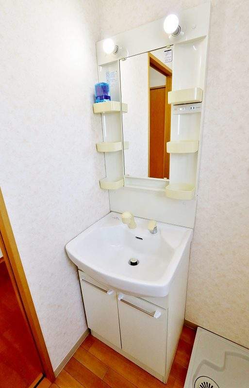 洗面設備　使いやすい洗面所です