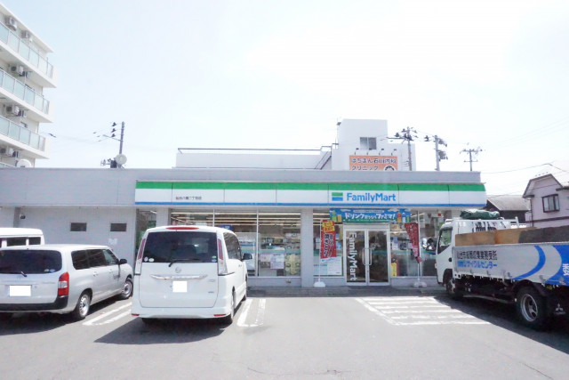 コンビニ　ファミリーマート仙台八幡二丁目店（コンビニ）まで440m