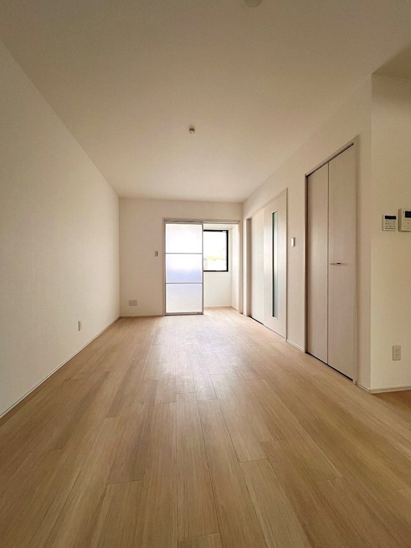 居室・リビング　お一人暮らしにおススメの広さです♪