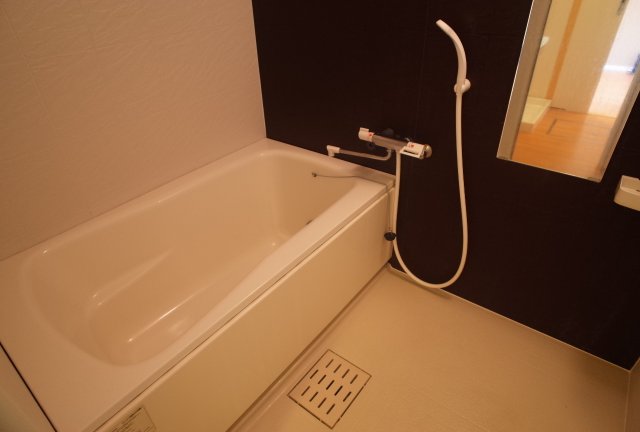 バス・シャワールーム　風呂
