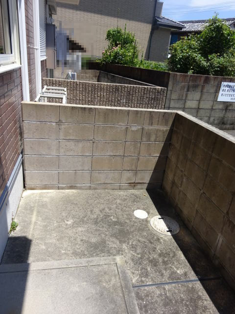 バルコニー　同仕様　庭