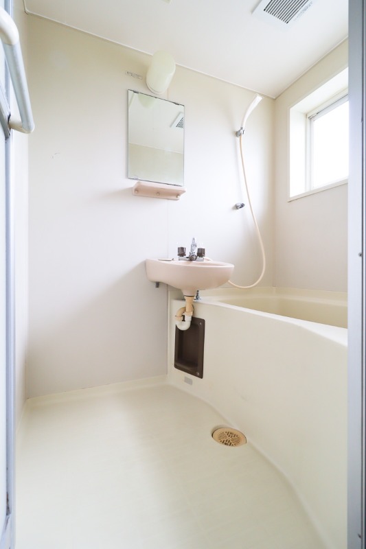 バス・シャワールーム　図面と現状に相違がある場合には現状を優先