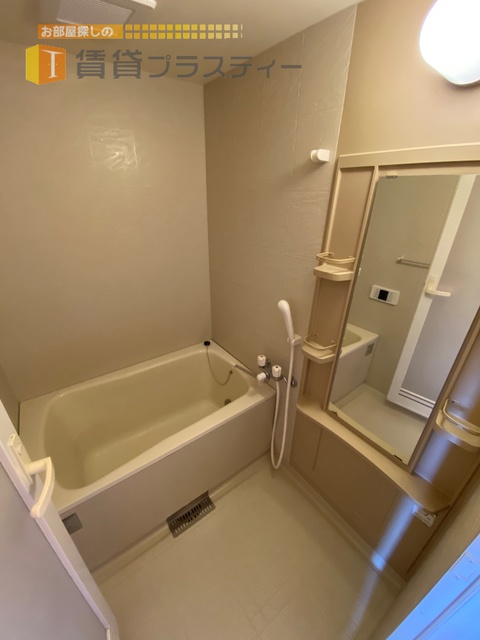 バス・シャワールーム　１日の疲れを癒してくれる憩いの場。