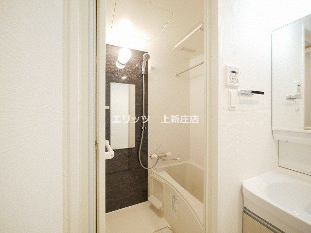 バス・シャワールーム　洗面