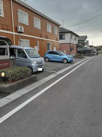 駐車場　駐車場に車を止められます