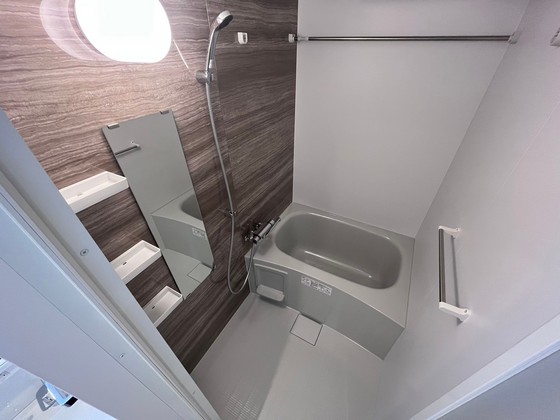 バス・シャワールーム　※別部屋の写真です