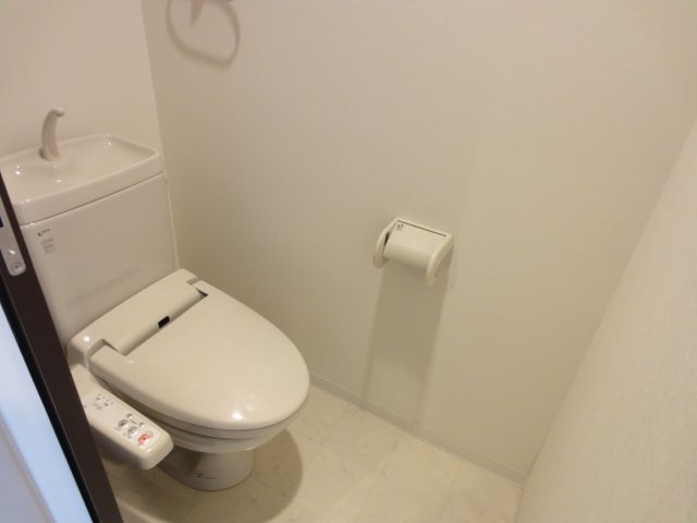 トイレ　同物件別号室