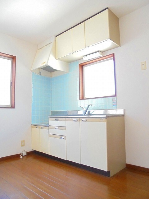キッチン　写真は103号室です（参考）