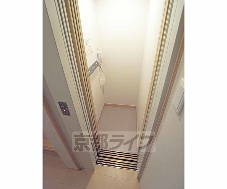 その他設備　室内に専用エレベータ！