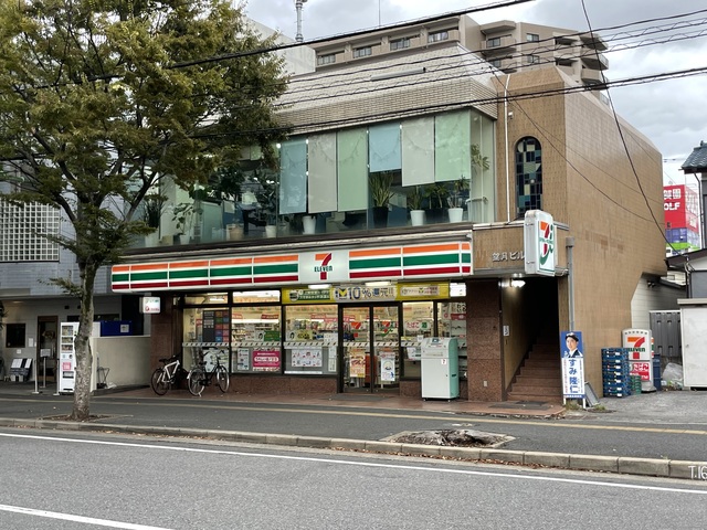 コンビニ　セブンイレブン千葉幸町店（コンビニ）まで288m